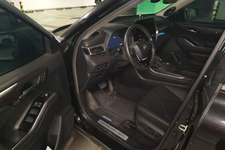 Used Toyota Highlander 2022 Dual-Engine 2.5L Four-Wheel Drive Supreme Edition 7-Seater Driver Seat