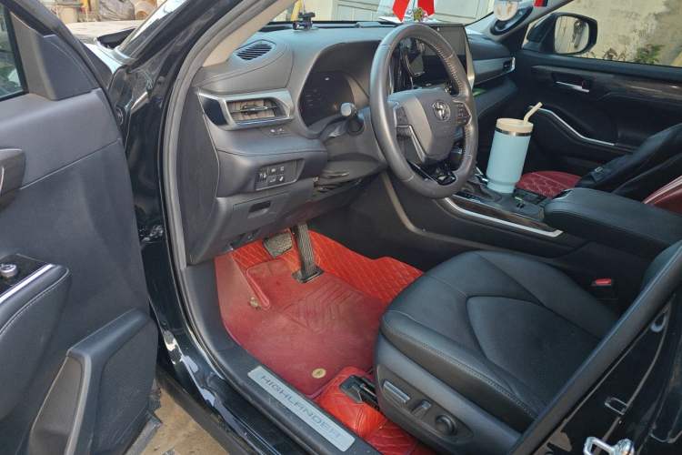 Used Toyota Highlander 2022 Dual-Engine 2.5L Four-Wheel Drive Supreme Edition 7-Seater Driver Seat