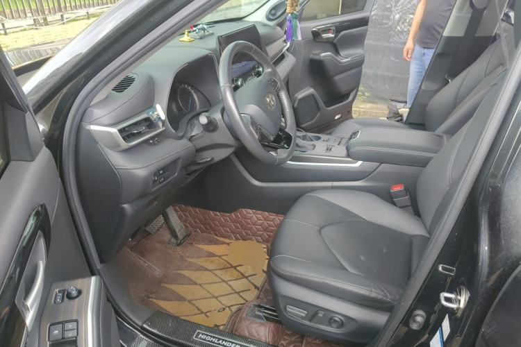 Used Toyota Highlander 2022 Dual-Engine 2.5L Four-Wheel Drive Prestige Version 7 Seats Driver Seat