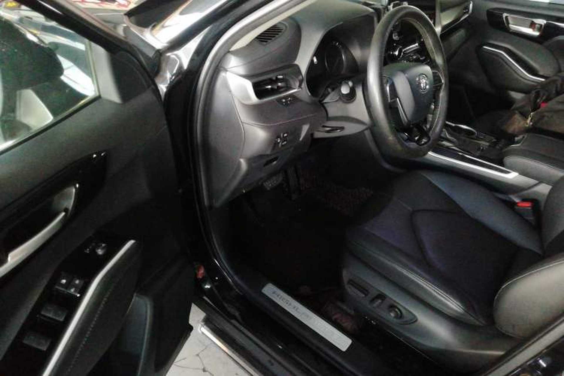 Used Toyota Highlander 2022 Dual-Engine 2.5L Four-Wheel Drive Prestige Version 7 Seats Driver Seat