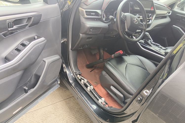 Used Toyota Highlander 2022 Dual-Engine 2.5L Two-Wheel Drive Elite Edition 5 Seats Driver Seat
