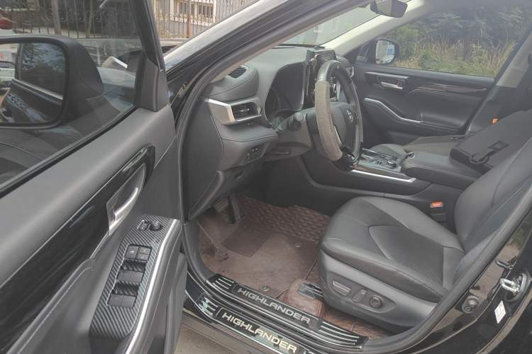 Used Toyota Highlander 2022 380T Four-Wheel Drive Ultimate 7-Seater Driver Seat