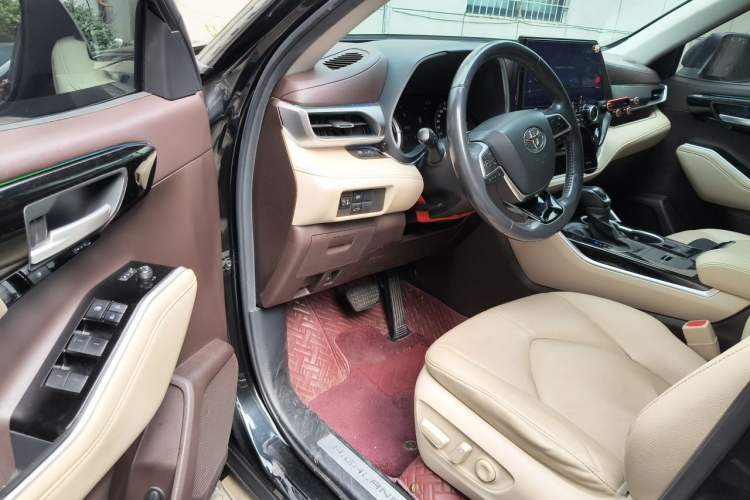 Used Toyota Highlander 2022 Dual-Engine 2.5L Four-Wheel Drive Prestige Version 7 Seats Driver Seat