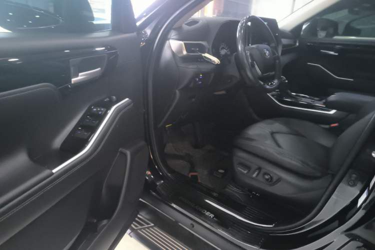 Used Toyota Highlander 2022 Dual-Engine 2.5L Four-Wheel Drive Prestige Version 7 Seats Driver Seat
