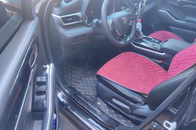 Used Toyota Highlander 2022 Dual-Engine 2.5L Two-Wheel Drive Elite Edition 7-Seater Driver Seat