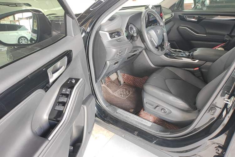 Used Toyota Highlander 2022 380T Four-Wheel Drive Prestige Edition 7-Seater Driver Seat