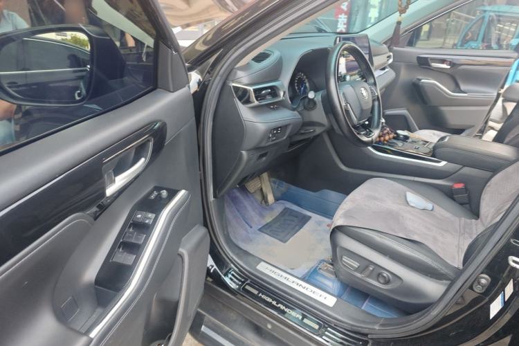 Used Toyota Highlander 2022 Dual-Engine 2.5L Four-Wheel Drive Prestige Version 7 Seats Driver Seat