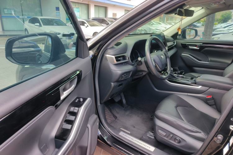 Used Toyota Highlander 2022 Dual-Engine 2.5L Four-Wheel Drive Prestige Version 7 Seats Driver Seat