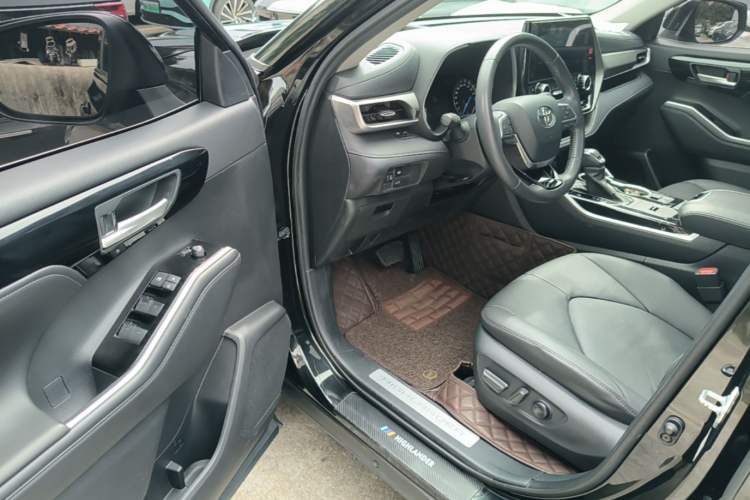 Used Toyota Highlander 2022 Dual-Engine 2.5L Four-Wheel Drive Supreme Edition 7-Seater Driver Seat