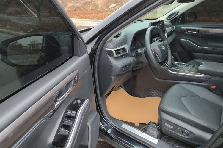 Used Toyota Highlander 2022 Dual-Engine 2.5L Four-Wheel Drive Supreme Edition 7-Seater Driver Seat