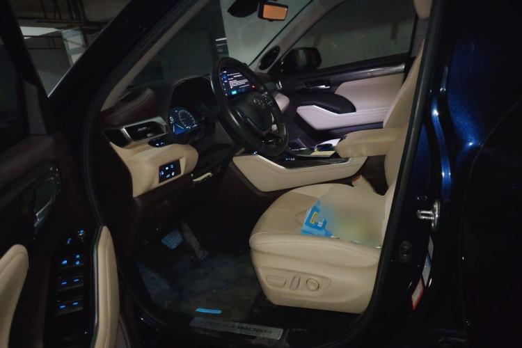 Used Toyota Highlander 2022 Dual-Engine 2.5L Four-Wheel Drive Supreme Edition 7-Seater Driver Seat