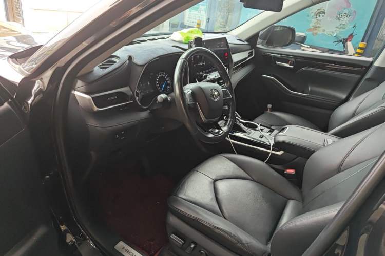 Used Toyota Highlander 2022 Dual-Engine 2.5L Four-Wheel Drive Prestige Version 7 Seats Driver Seat