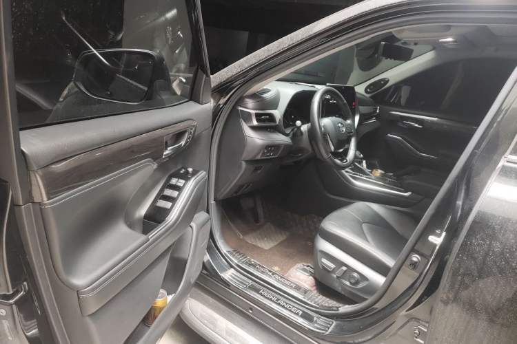 Used Toyota Highlander 2022 Dual-Engine 2.5L Four-Wheel Drive Supreme Edition 7-Seater Driver Seat