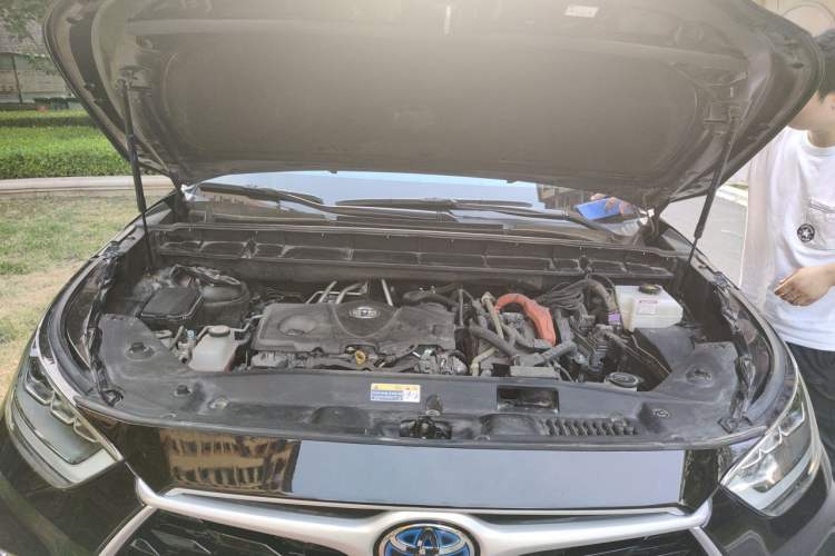 Used Toyota Highlander 2022 Dual-Engine 2.5L Four-Wheel Drive Prestige Version 7 Seats Engine Bay