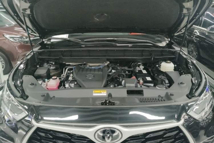 Used Toyota Highlander 2022 380T 4x4 Luxury Edition 7 Seats Engine Bay