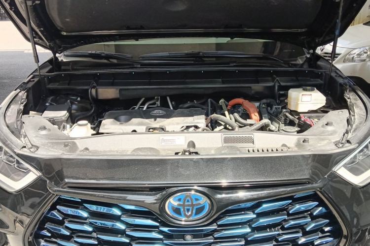Used Toyota Highlander 2022 Dual-Engine 2.5L 4x4 Elite Edition 7-Seater Engine Bay