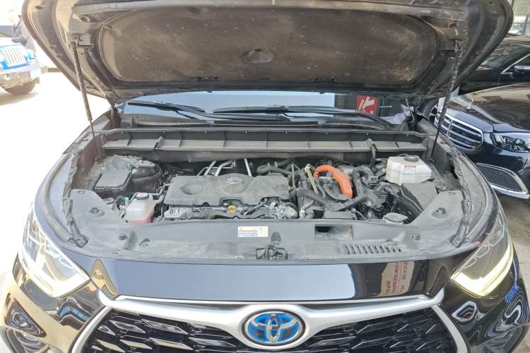 Used Toyota Highlander 2022 Dual-Engine 2.5L Four-Wheel Drive Prestige Version 7 Seats Engine Bay