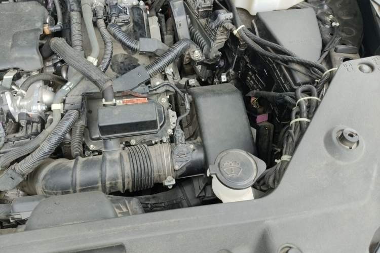Used Toyota Highlander 2022 Dual-Engine 2.5L Two-Wheel Drive Prestige Edition 7-Seater Engine Bay Left