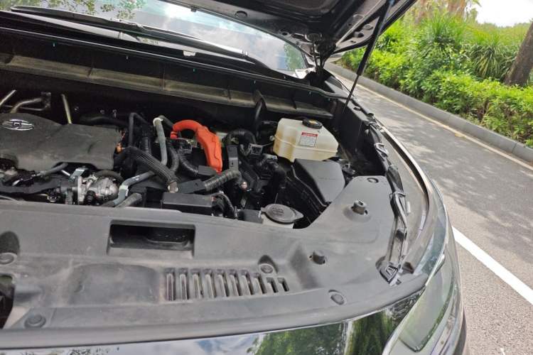 Used Toyota Highlander 2022 Dual-Engine 2.5L Four-Wheel Drive Prestige Version 7 Seats Engine Bay Left