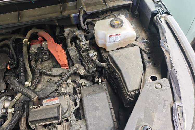 Used Toyota Highlander 2022 Dual-Engine 2.5L 4x4 Elite Edition 7-Seater Engine Bay Left