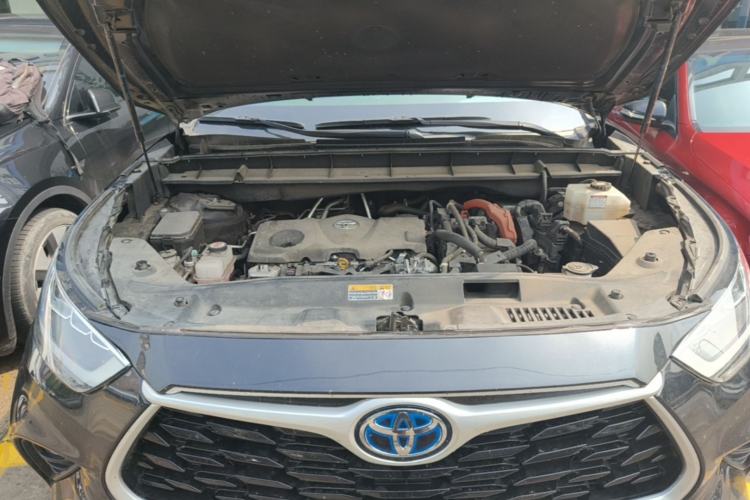 Used Toyota Highlander 2022 Dual-Engine 2.5L Four-Wheel Drive Prestige Version 7 Seats Engine Bay
