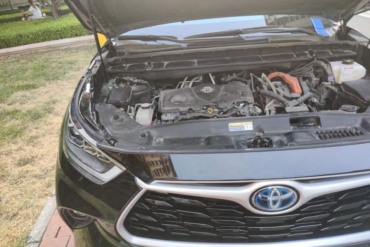Used Toyota Highlander 2022 Dual-Engine 2.5L Four-Wheel Drive Prestige Version 7 Seats Engine Bay Right