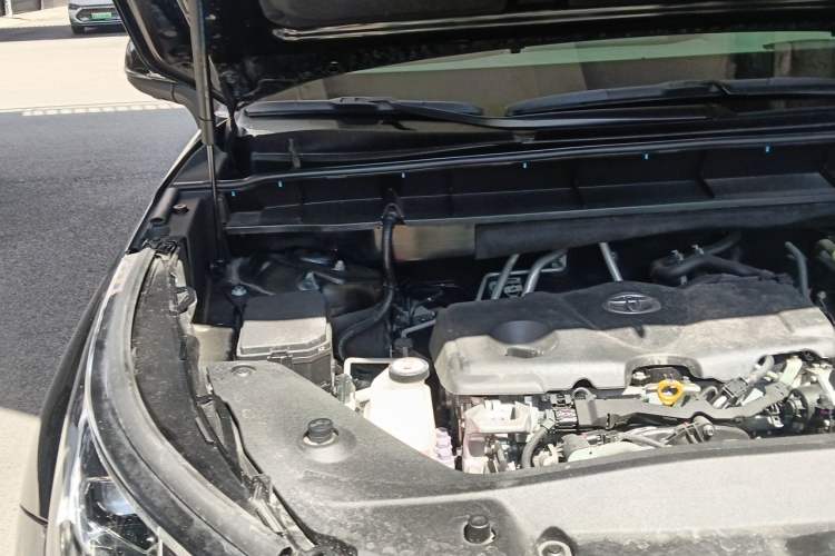 Used Toyota Highlander 2022 Dual-Engine 2.5L 4x4 Elite Edition 7-Seater Engine Bay Right