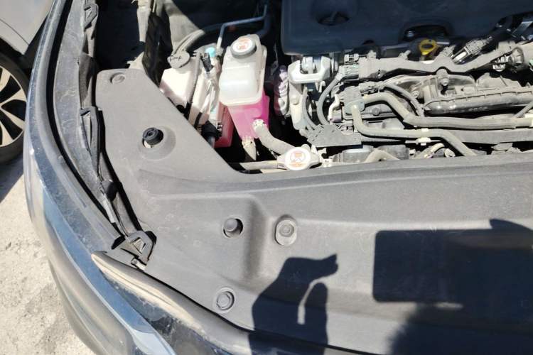 Used Toyota Highlander 2022 Dual-Engine 2.5L 4x4 Elite Edition 7-Seater Engine Bay Right