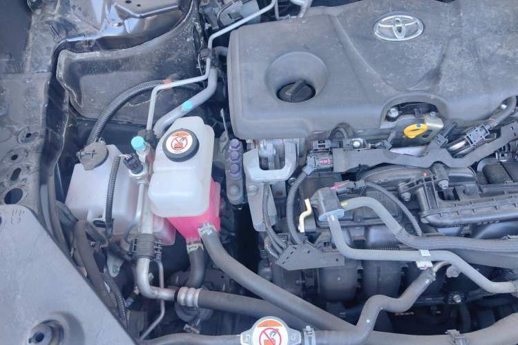 Used Toyota Highlander 2022 Dual-Engine 2.5L Two-Wheel Drive Elite Edition 7-Seater Engine Bay Right