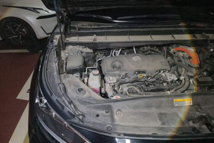 Used Toyota Highlander 2022 Dual-Engine 2.5L Four-Wheel Drive Prestige Version 7 Seats Engine Bay Right