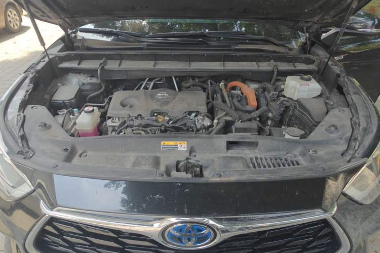 Used Toyota Highlander 2022 Dual-Engine 2.5L Four-Wheel Drive Supreme Edition 7-Seater Engine Bay