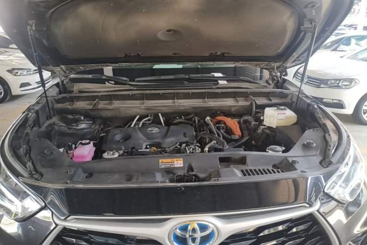 Used Toyota Highlander 2022 Dual-Engine 2.5L 4x4 Elite Edition 7-Seater Engine Bay