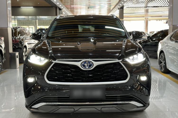 Used Toyota Highlander 2022 Dual-Engine 2.5L Four-Wheel Drive Prestige Version 7 Seats Exterior 2