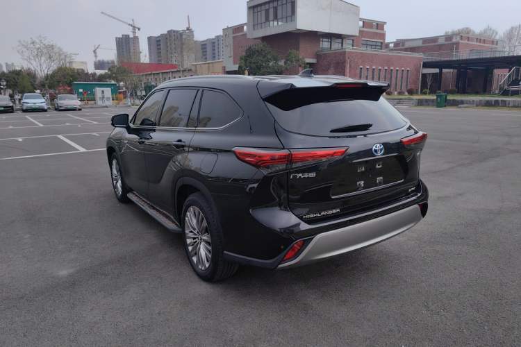 Used Toyota Highlander 2022 Dual-Engine 2.5L Four-Wheel Drive Prestige Version 7 Seats Exterior 2