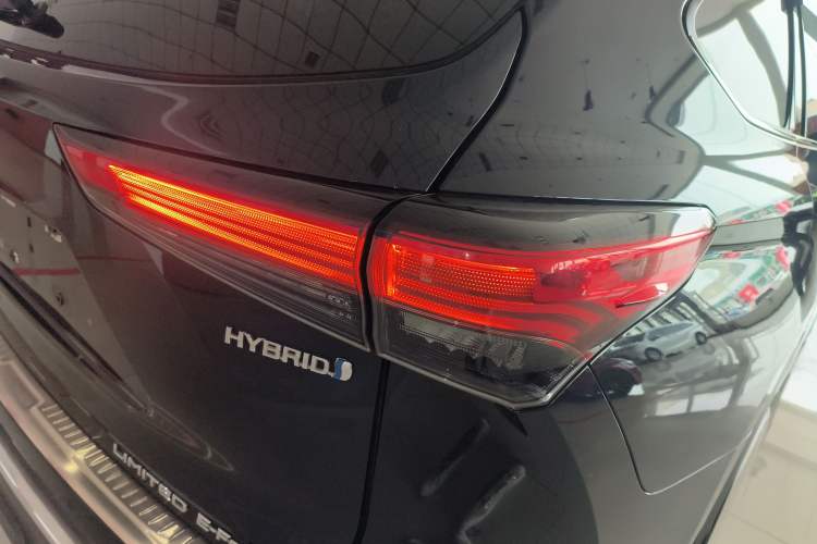 Used Toyota Highlander 2022 Dual-Engine 2.5L Four-Wheel Drive Supreme Edition 7-Seater Exterior 3