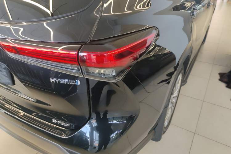 Used Toyota Highlander 2022 Dual-Engine 2.5L Four-Wheel Drive Prestige Version 7 Seats Exterior 3