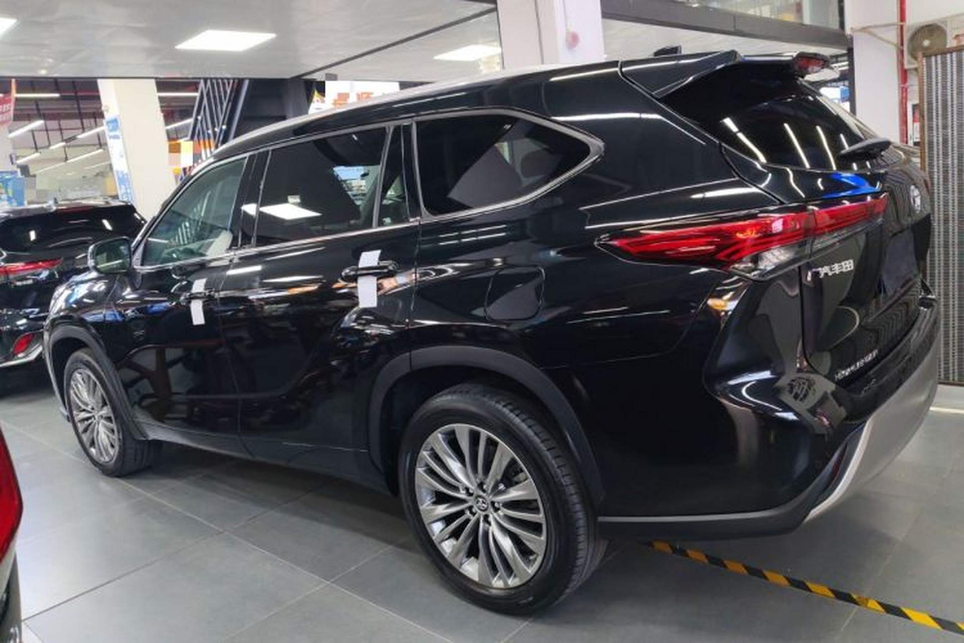 Used Toyota Highlander 2022 380T Four-Wheel Drive Prestige Edition 7-Seater Exterior 3