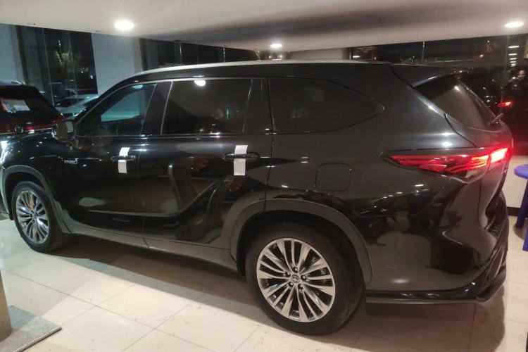 Used Toyota Highlander 2022 Dual-Engine 2.5L Four-Wheel Drive Prestige Version 7 Seats Exterior 3
