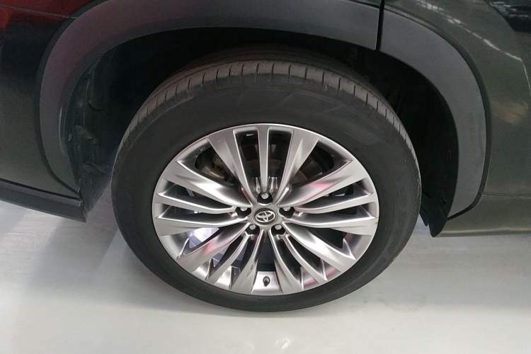 Used Toyota Highlander 2022 Dual-Engine 2.5L Four-Wheel Drive Prestige Version 7 Seats Exterior 3