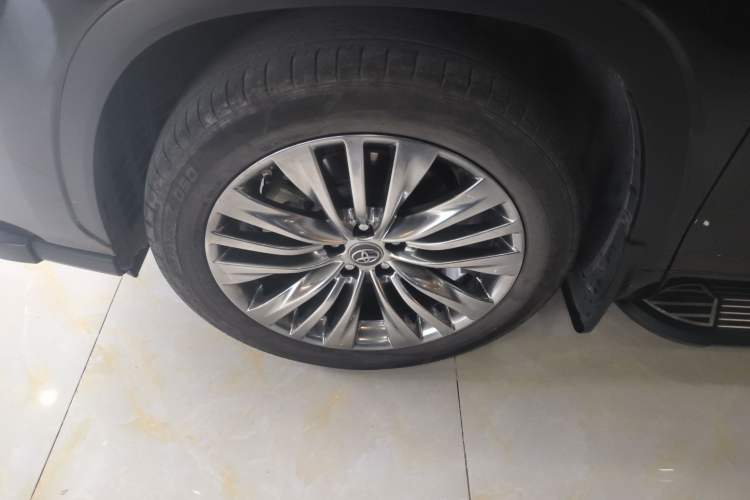 Used Toyota Highlander 2022 Dual-Engine 2.5L Four-Wheel Drive Prestige Version 7 Seats Exterior 3