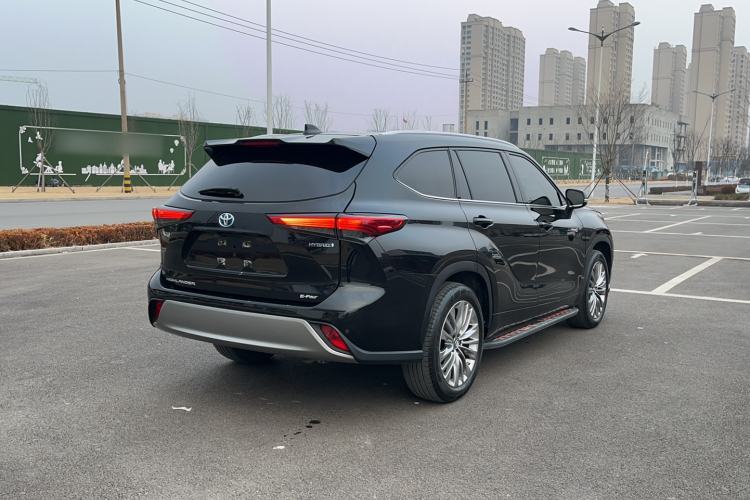 Used Toyota Highlander 2022 Dual-Engine 2.5L Four-Wheel Drive Prestige Version 7 Seats Exterior 3