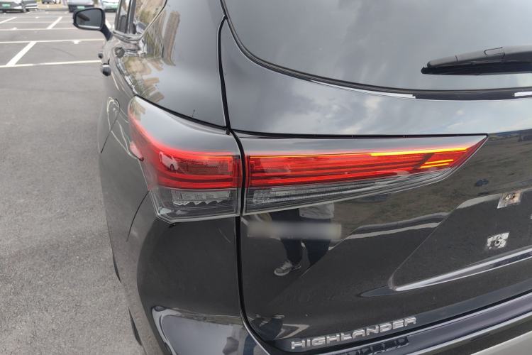 Used Toyota Highlander 2022 Dual-Engine 2.5L Four-Wheel Drive Prestige Version 7 Seats Exterior 3