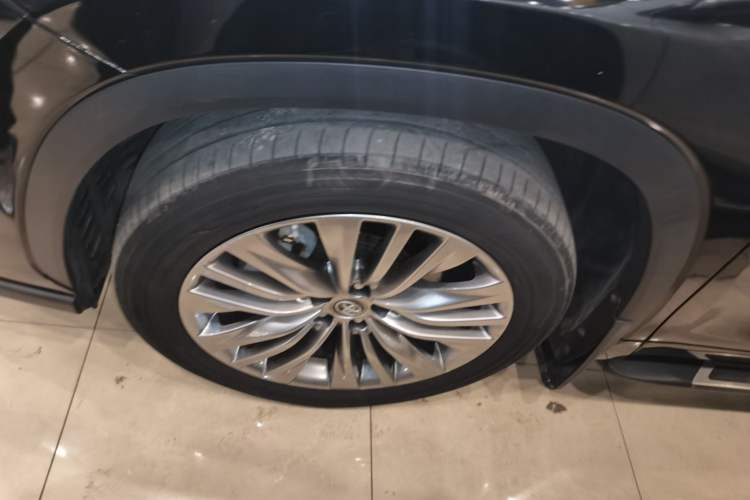 Used Toyota Highlander 2022 Dual-Engine 2.5L Four-Wheel Drive Prestige Version 7 Seats Exterior 4