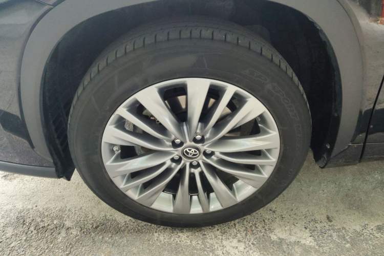 Used Toyota Highlander 2022 Dual-Engine 2.5L Four-Wheel Drive Prestige Version 7 Seats Exterior 4