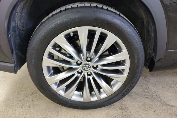 Used Toyota Highlander 2022 Dual-Engine 2.5L Two-Wheel Drive Prestige Edition 7-Seater Exterior 5