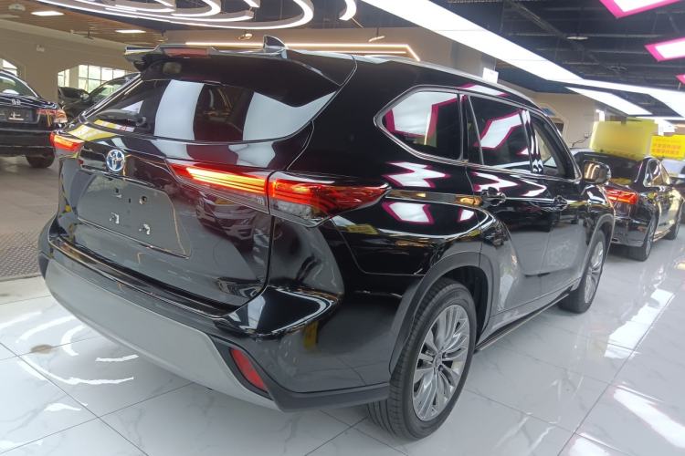 Used Toyota Highlander 2022 Dual-Engine 2.5L Four-Wheel Drive Prestige Version 7 Seats Exterior 5