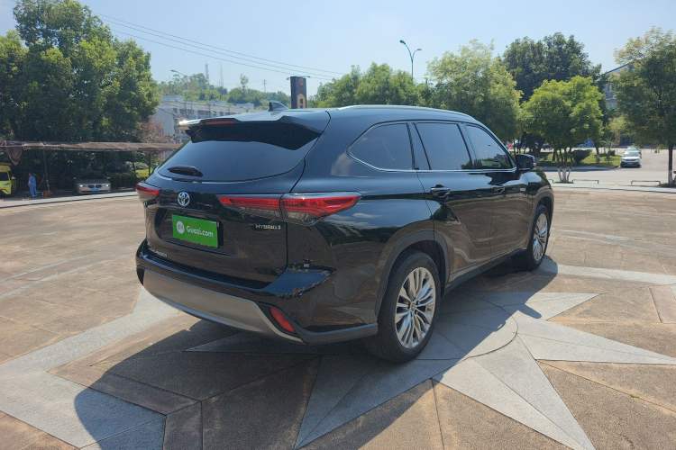 Used Toyota Highlander 2022 Dual-Engine 2.5L Two-Wheel Drive Prestige Edition 7-Seater Exterior 6