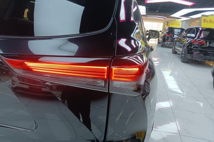 Used Toyota Highlander 2022 Dual-Engine 2.5L Four-Wheel Drive Prestige Version 7 Seats Exterior 6
