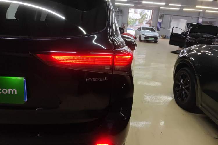 Used Toyota Highlander 2022 Dual-Engine 2.5L Two-Wheel Drive Elite Edition 7-Seater Exterior 6