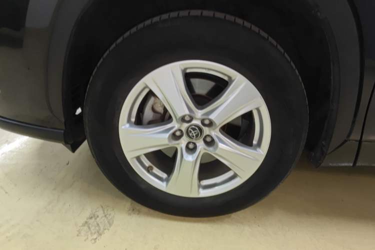 Used Toyota Highlander 2022 Dual-Engine 2.5L Two-Wheel Drive Elite Edition 7-Seater Exterior 7